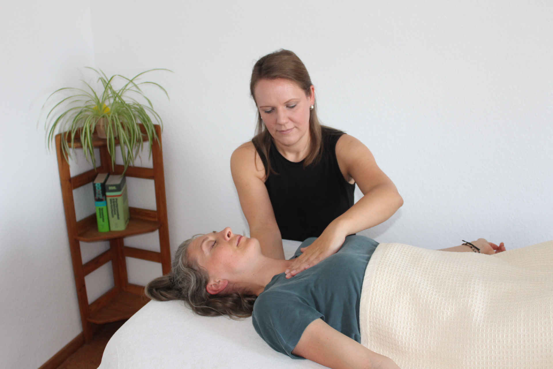 Cranio Sacrale Körperarbeit – sanfte Nervensystemregulation am Kopf